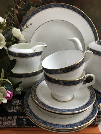 ARBATOS-PIETŲ RINKINYS ROYAL ALBERT “WESTBOURNE”, 4 ASM, KAULINIS PORCELIANAS