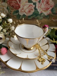 PUODELIS TRIO ROYAL VALE "GOLDEN CHIC", 1 VNT, KAULINIS PORCELIANAS